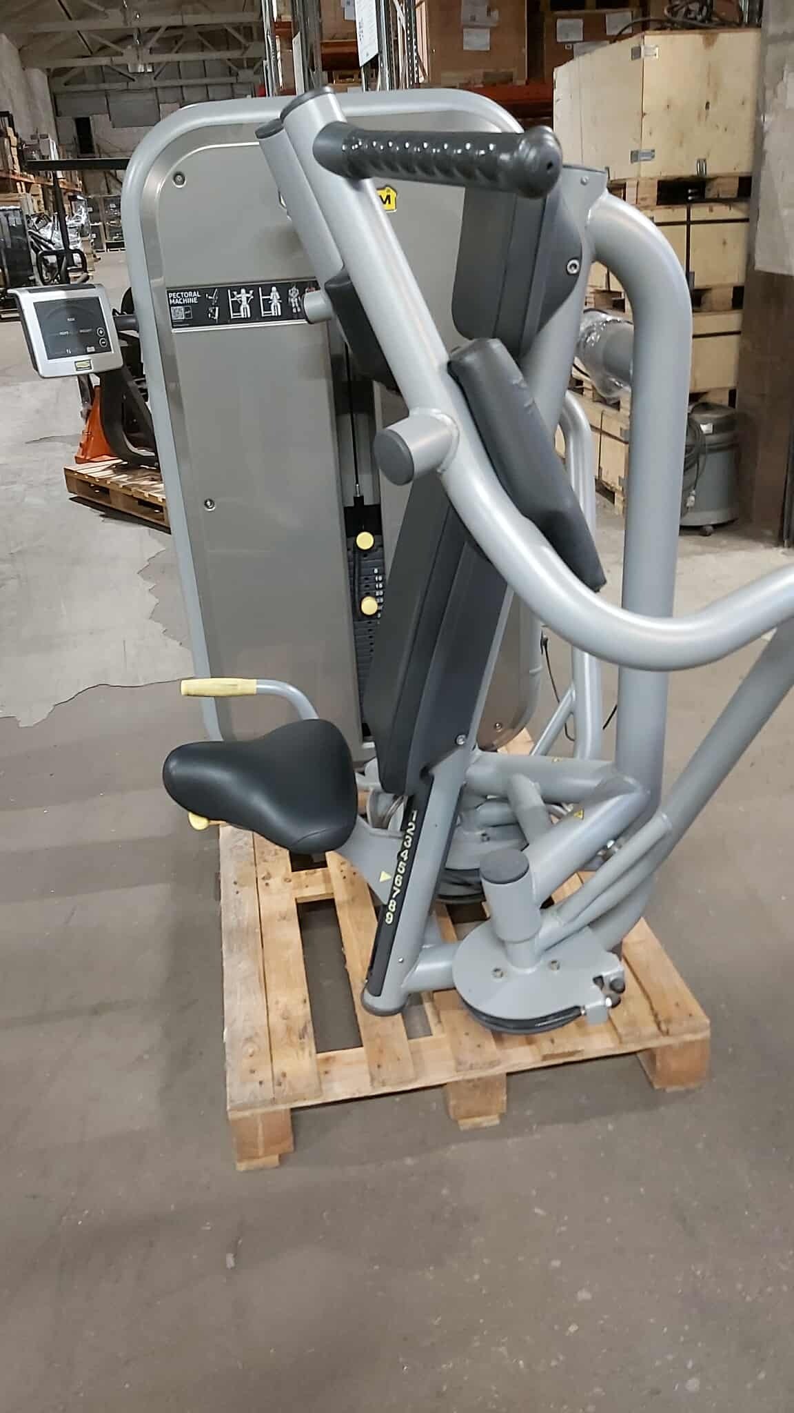 Kasutatud Technogym Selection Pectoral Machine view 3